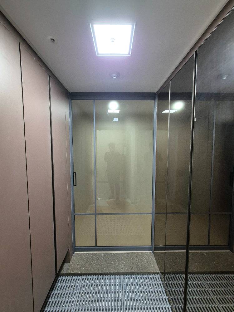디바이드C 갤러리 사진 19