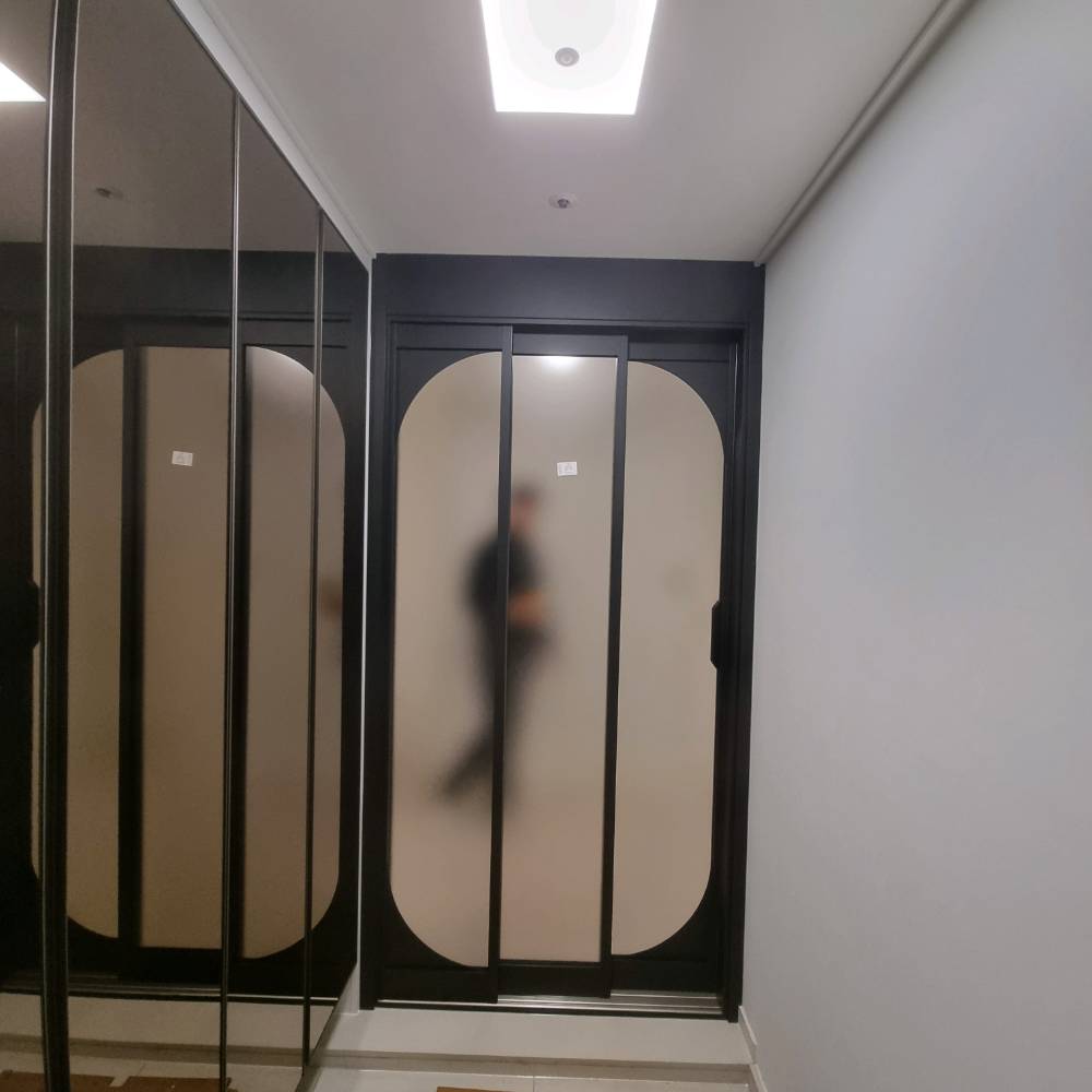 딥블랙 갤러리 사진 3