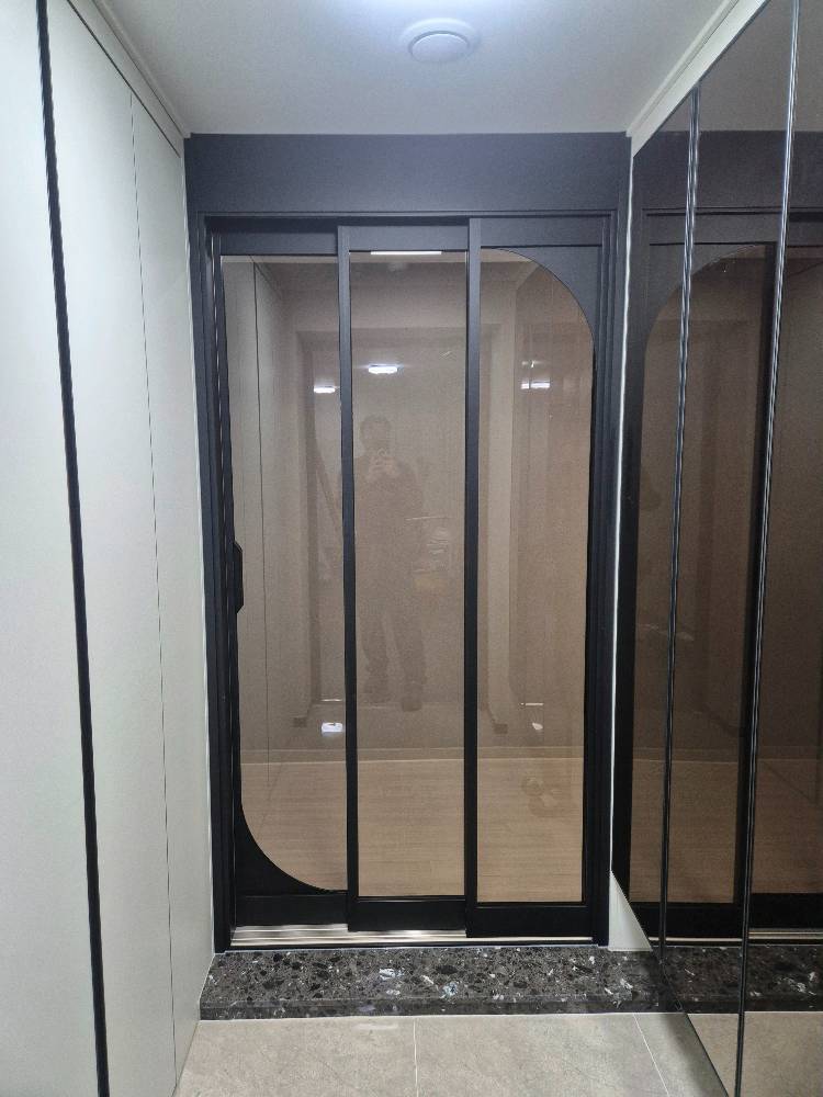 딥블랙 갤러리 사진 6