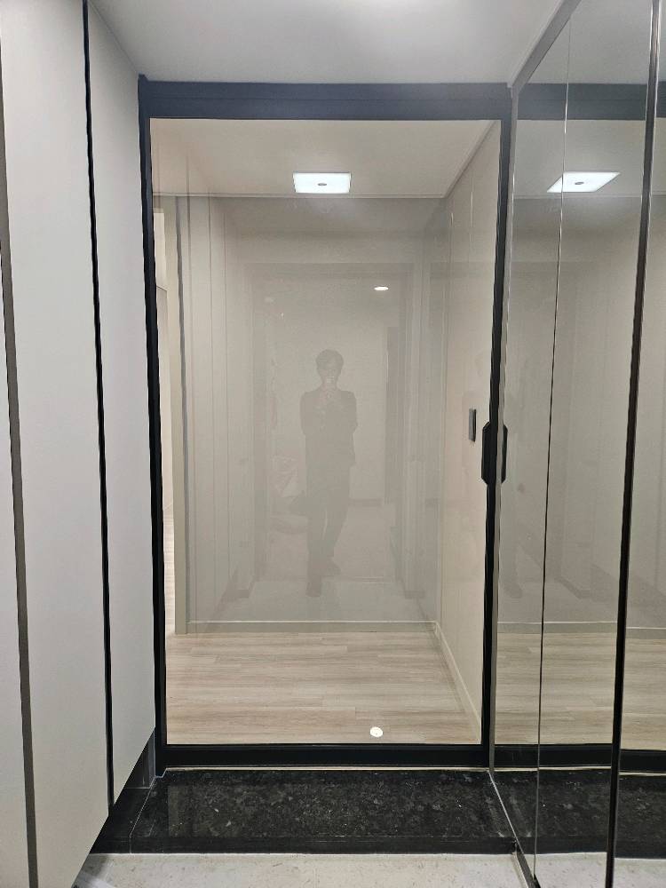 딥블랙 갤러리 사진 14