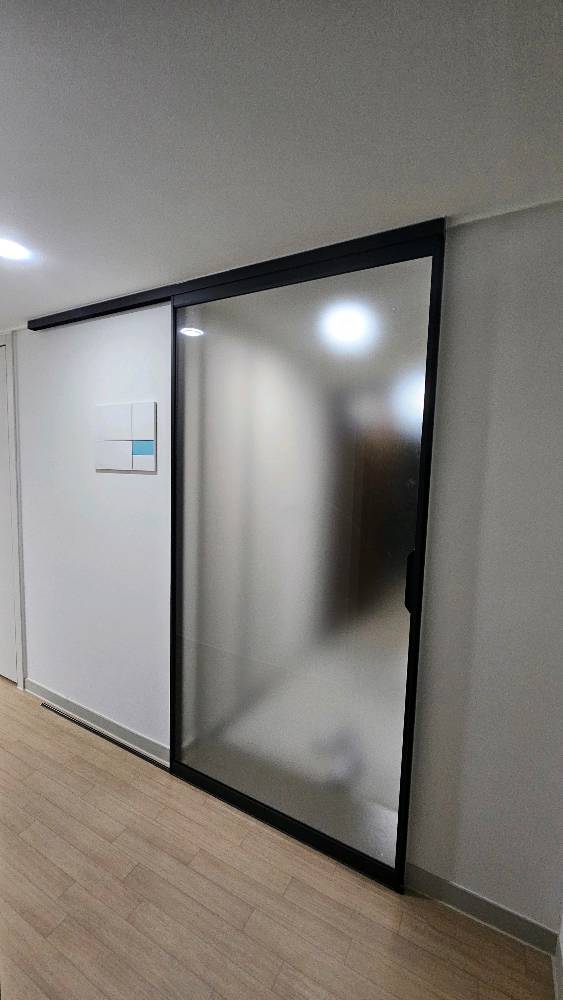 딥블랙 갤러리 사진 41